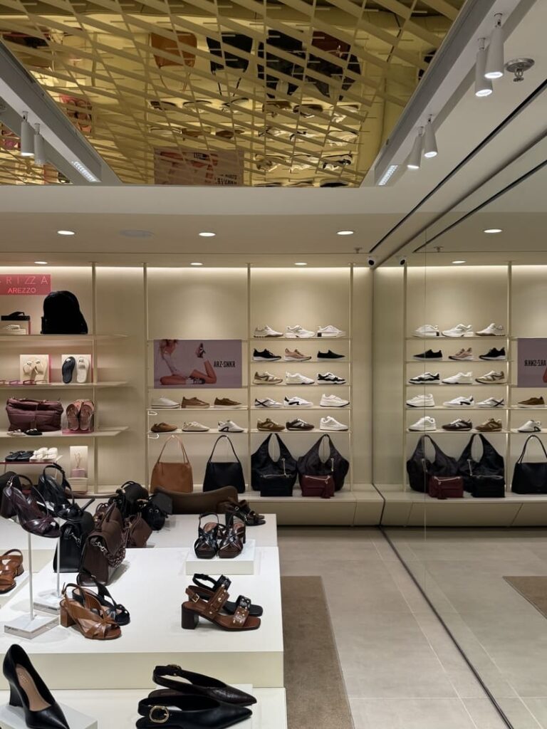 Santa Irreverência - Arezzo – Rio Design Barra