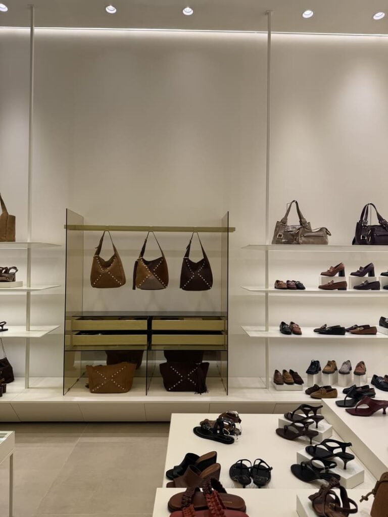 Santa Irreverência - Arezzo – Rio Design Barra