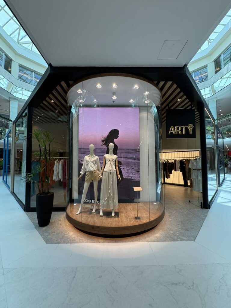 Santa Irreverência - Arty – Barra Shopping