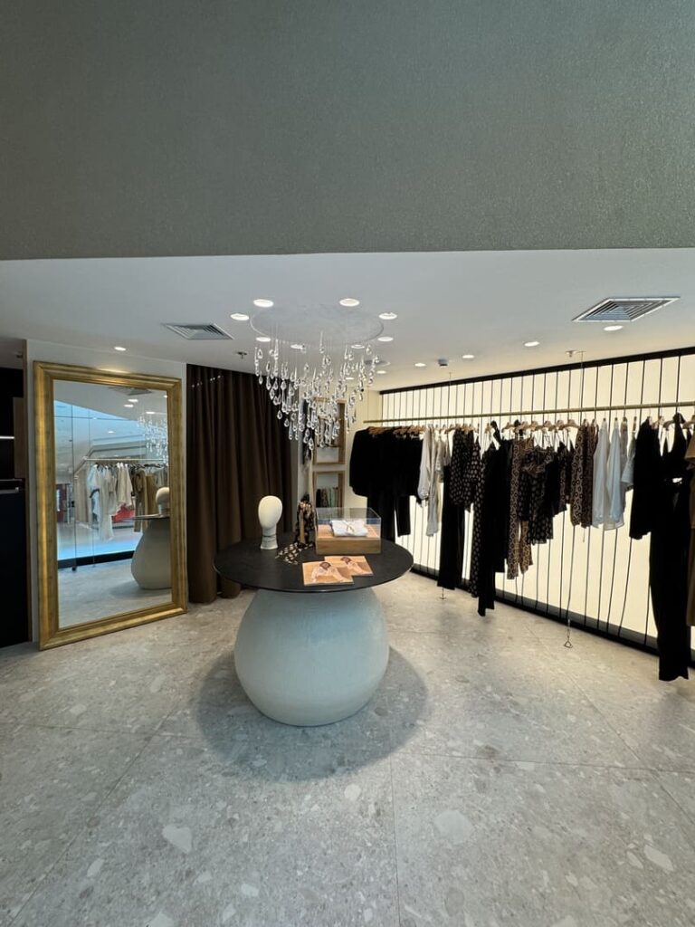 Santa Irreverência - Arty – Barra Shopping