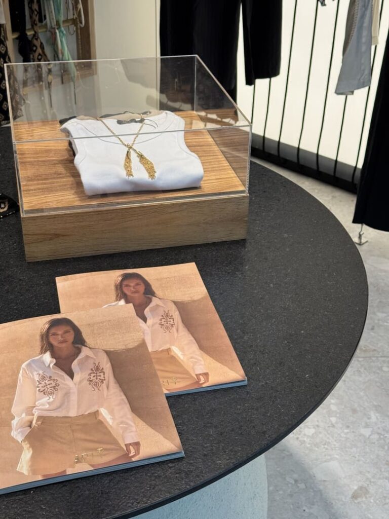 Santa Irreverência - Arty – Barra Shopping