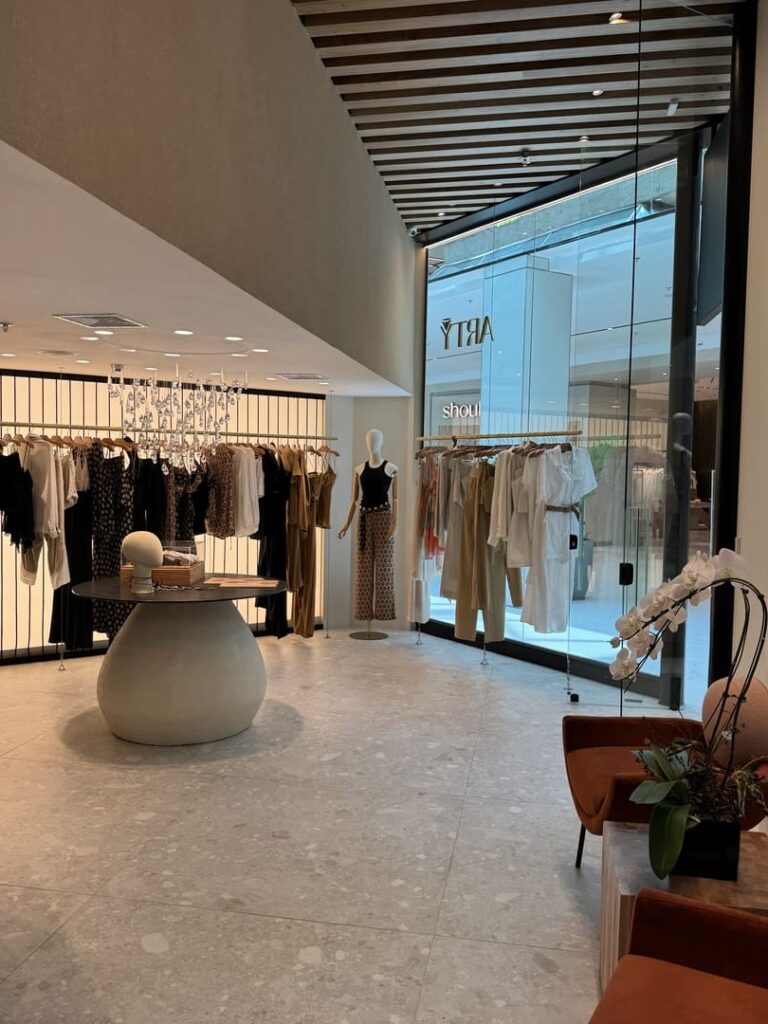 Santa Irreverência - Arty – Barra Shopping