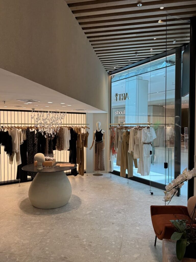 Santa Irreverência - Arty – Barra Shopping