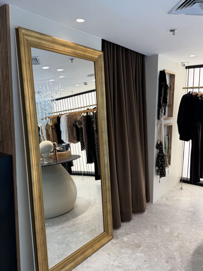 Santa Irreverência - Arty – Barra Shopping