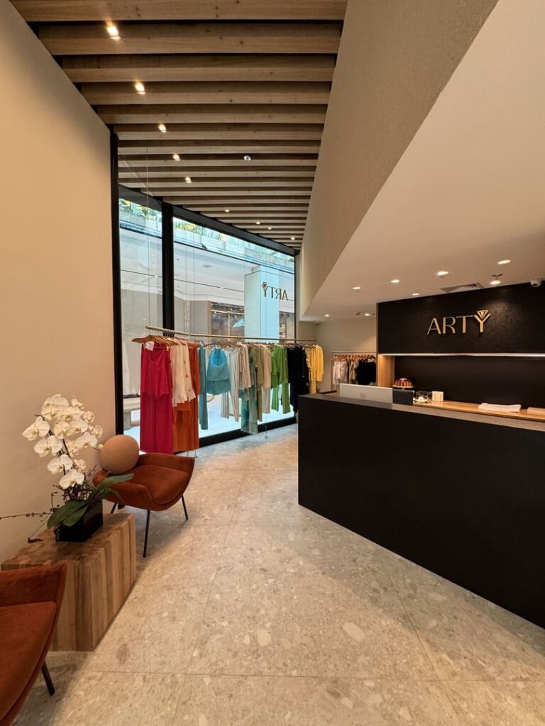 Santa Irreverência - Arty – Barra Shopping