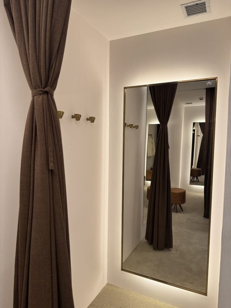 Santa Irreverência - Arty – Rio Design Shopping