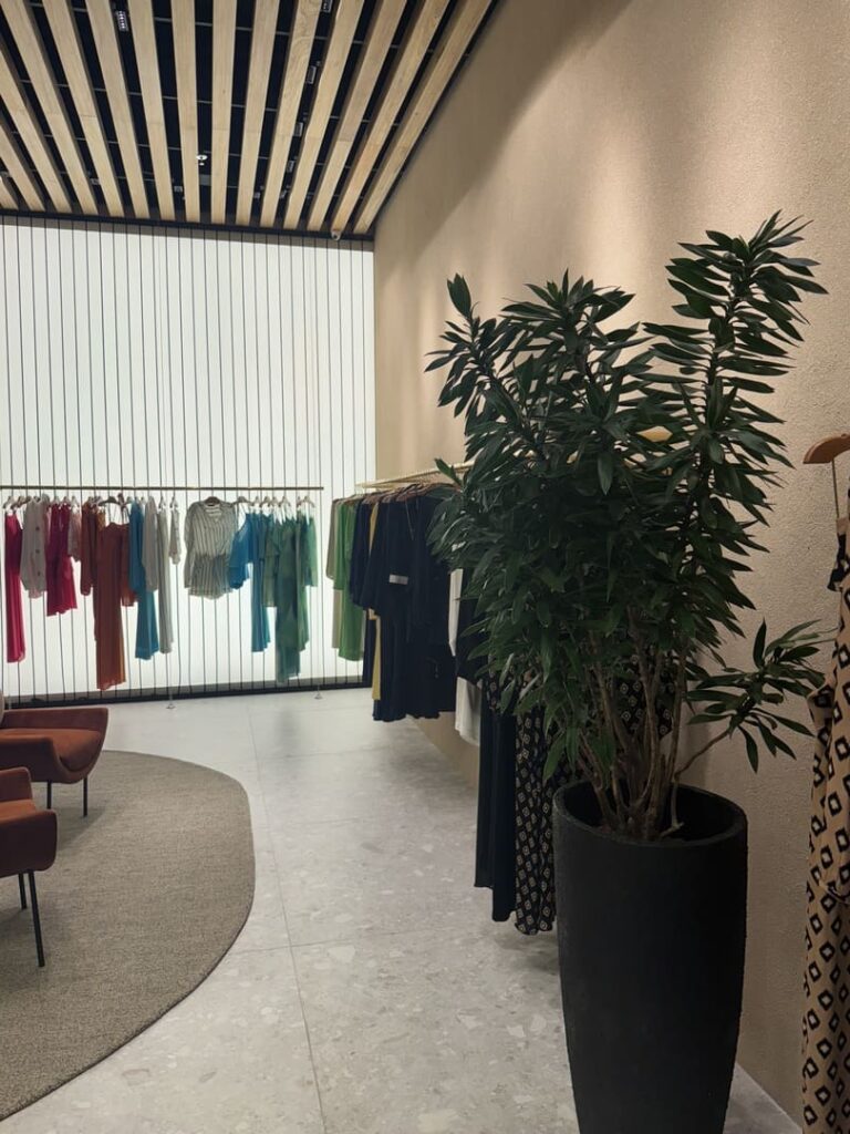 Santa Irreverência - Arty – Rio Design Shopping