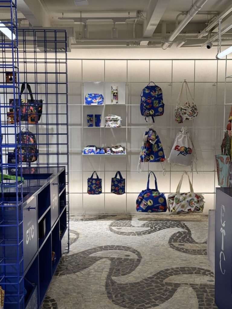 Santa Irreverência - Farm ETC – Barra Shopping