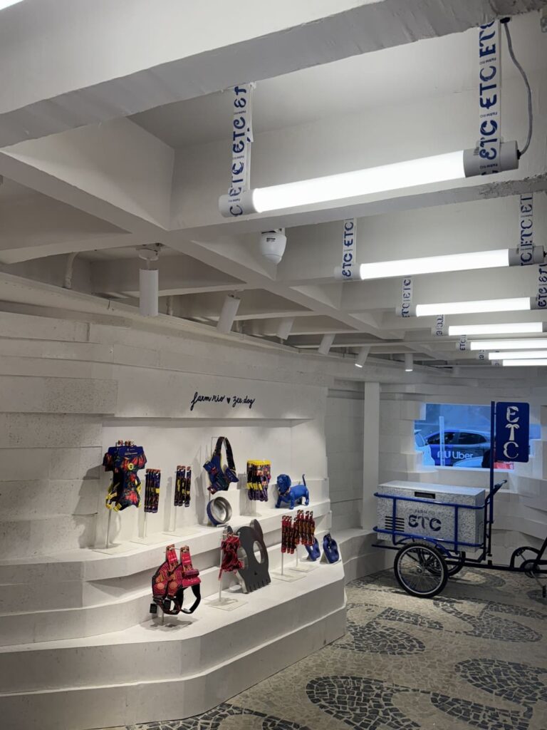 Santa Irreverência - Farm ETC flagship – Ipanema