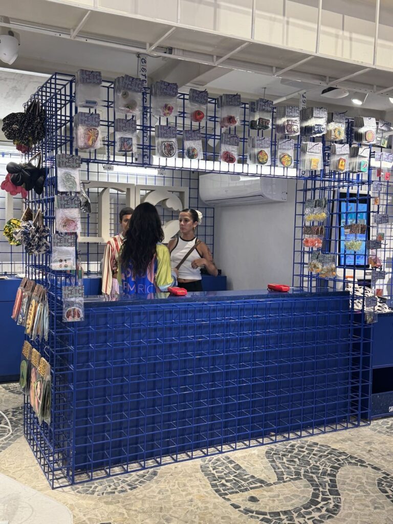 Santa Irreverência - Farm ETC flagship – Ipanema