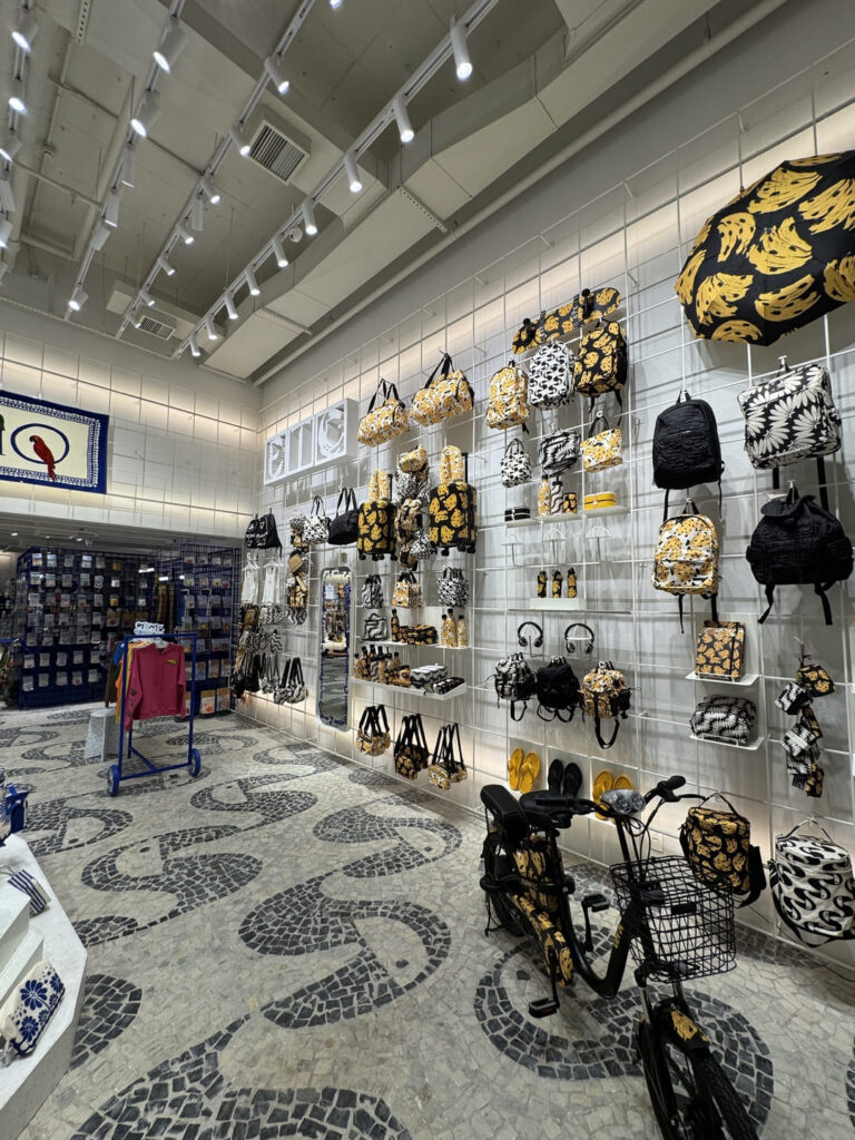 Santa Irreverência - Farm ETC – Rio Design Barra