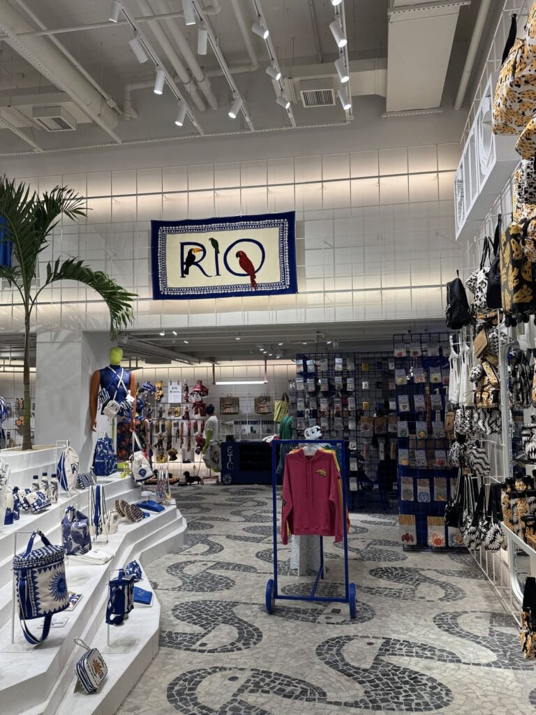 Santa Irreverência - Farm ETC – Rio Design Barra