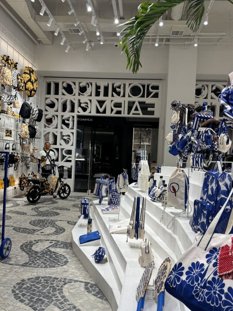 Santa Irreverência - Farm ETC – Rio Design Barra