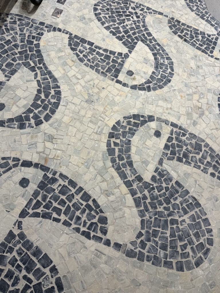 Santa Irreverência - Farm ETC – Rio Design Barra