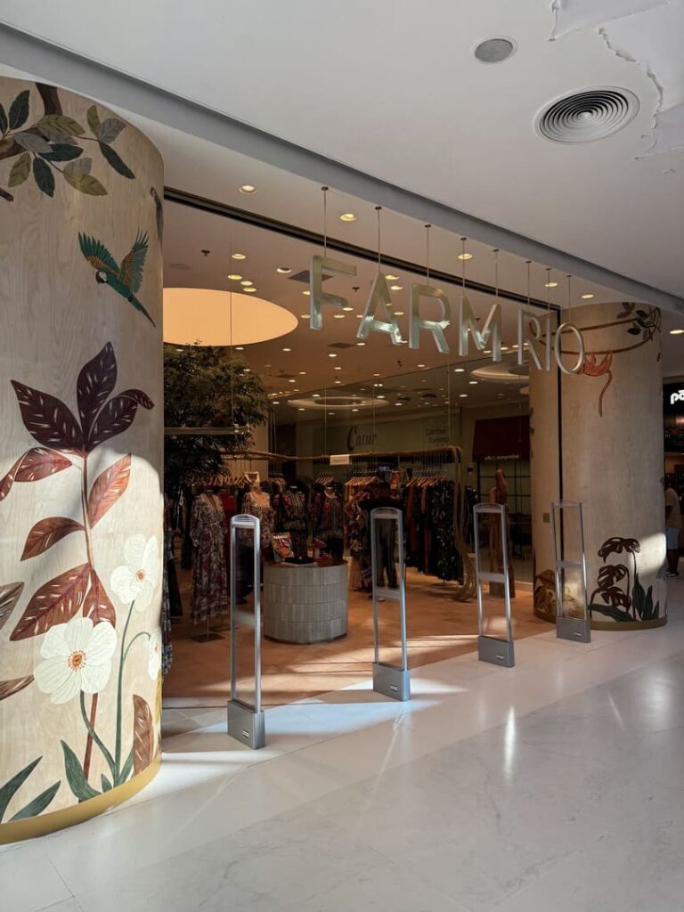 Santa Irreverência - Farm Rio – Barra Shopping