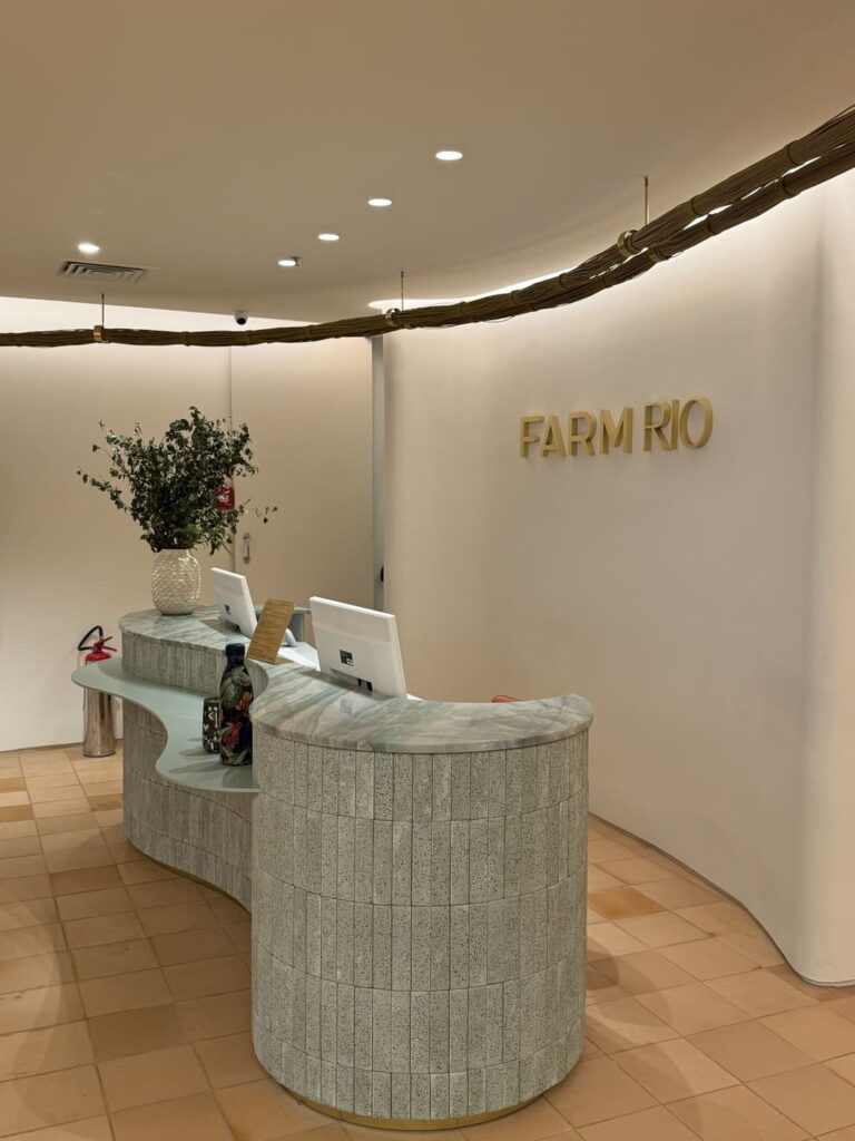 Santa Irreverência - Farm Rio – Barra Shopping