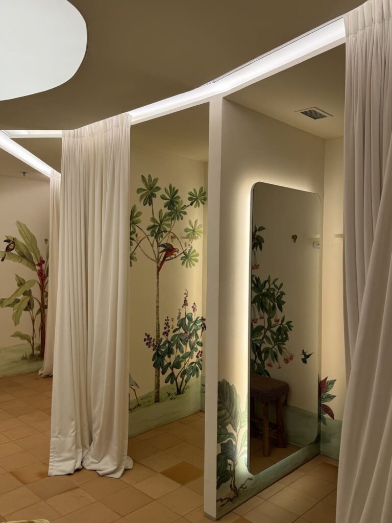 Santa Irreverência - Farm Rio – Barra Shopping