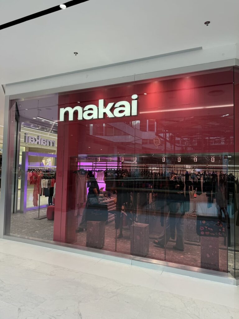 Santa Irreverência - Makai – Barra Shopping