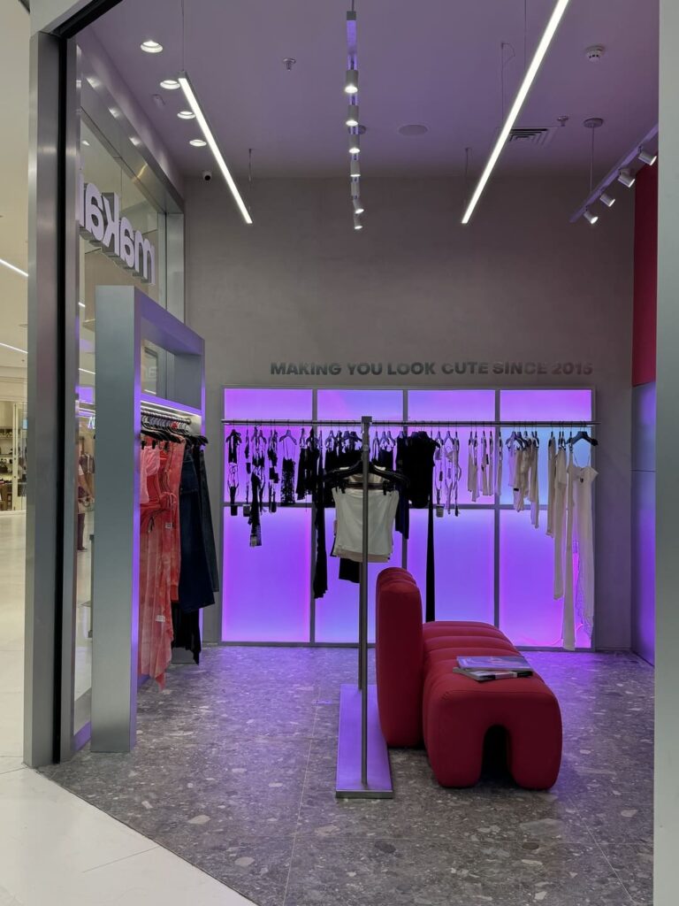 Santa Irreverência - Makai – Barra Shopping