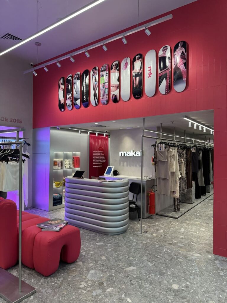 Santa Irreverência - Makai – Barra Shopping